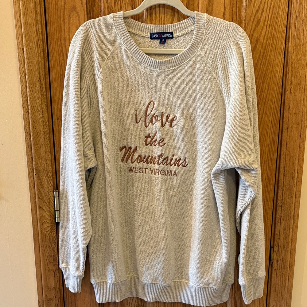 Cream “I Love the Mountains - West Virginia” Pullover Sweater